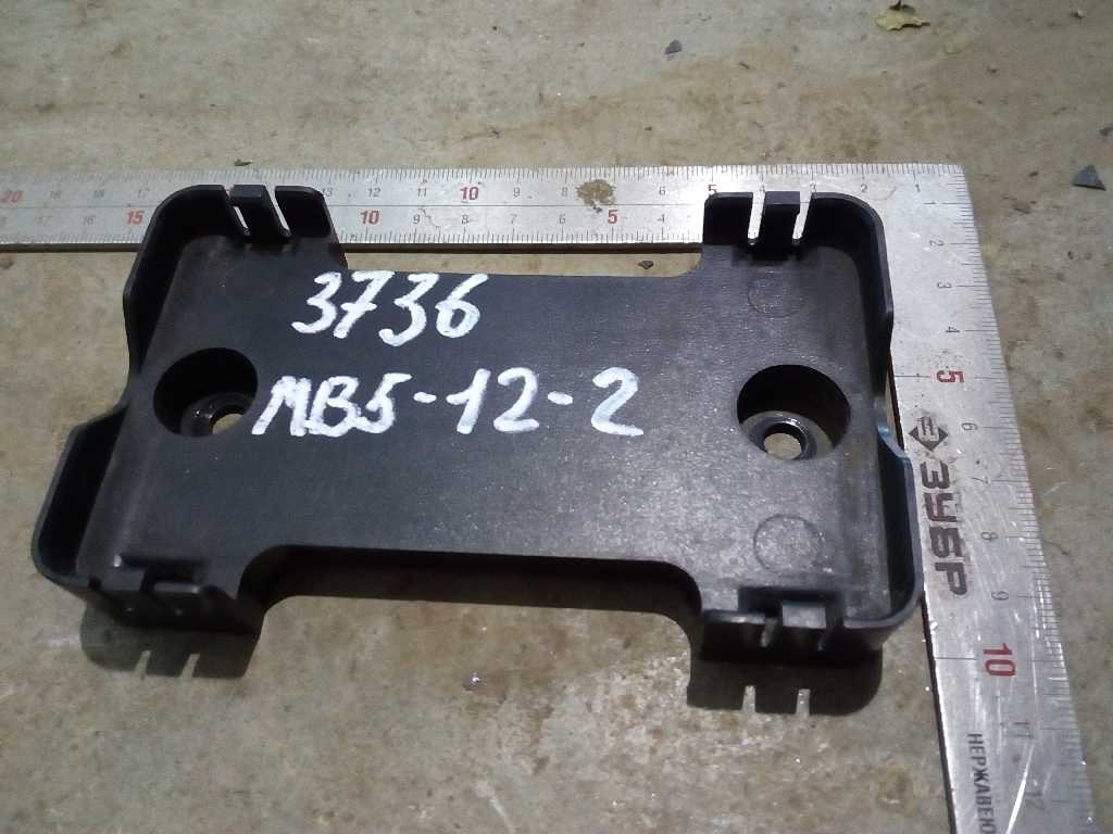 Крепление пульта управления подвеской б/у