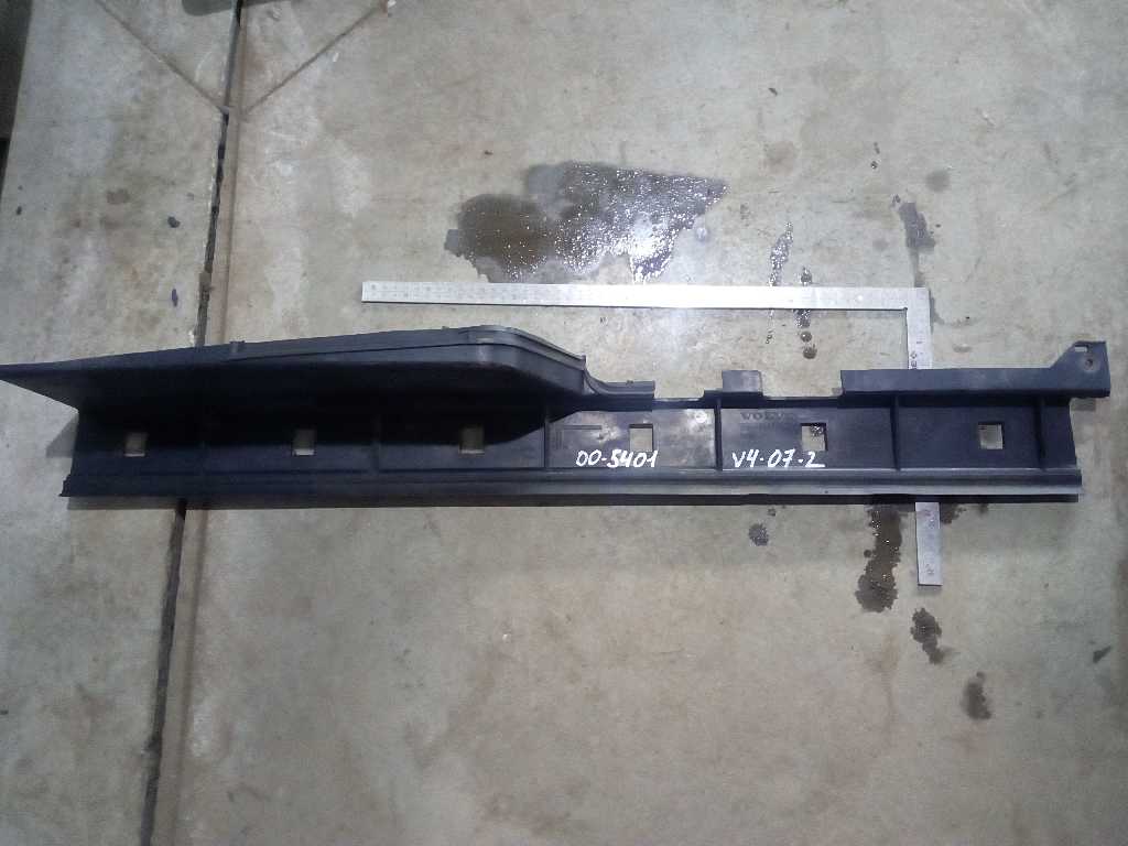 Пыльник системы охлаждения левый б/у