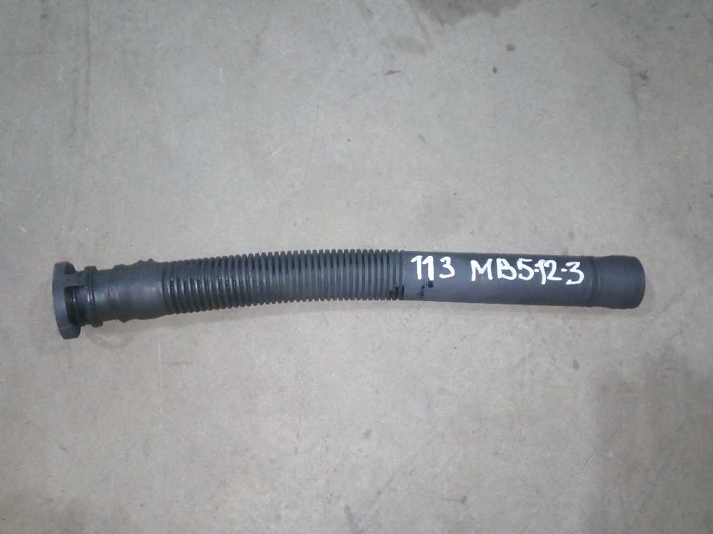 Патрубок сапуна OM457 б/у