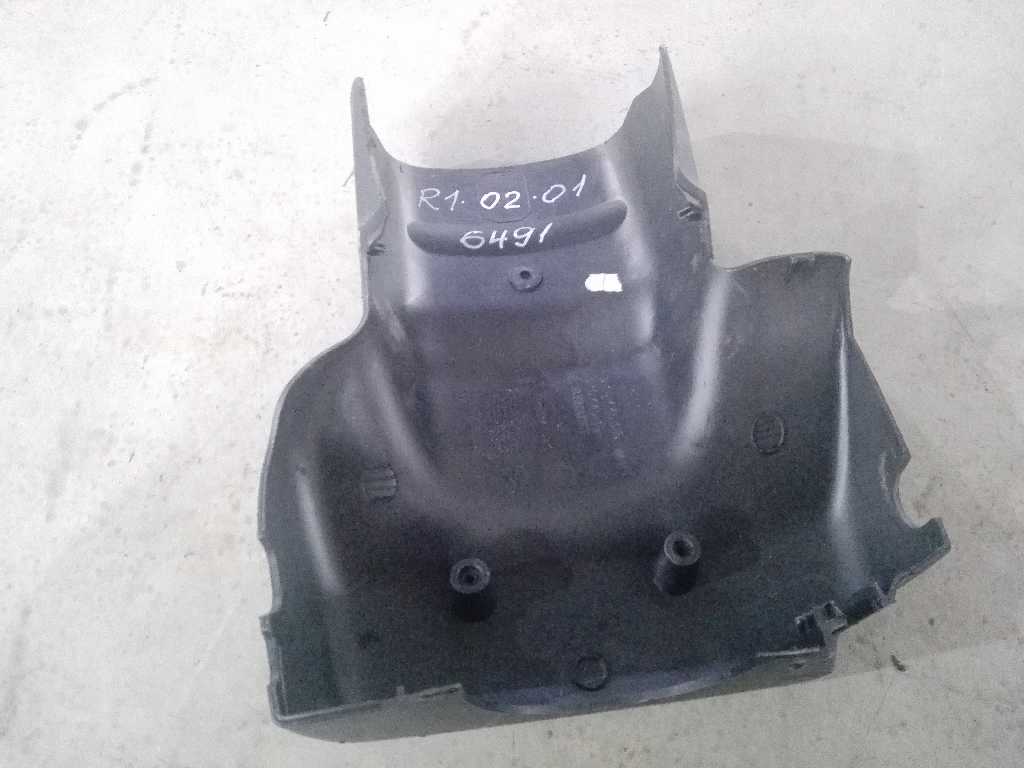 Кожух рулевой колонки б/у