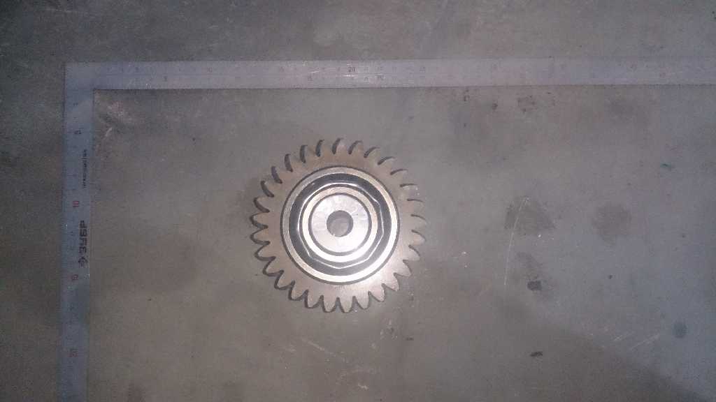 Шестерня ГРМ промежуточная D13A б/у
