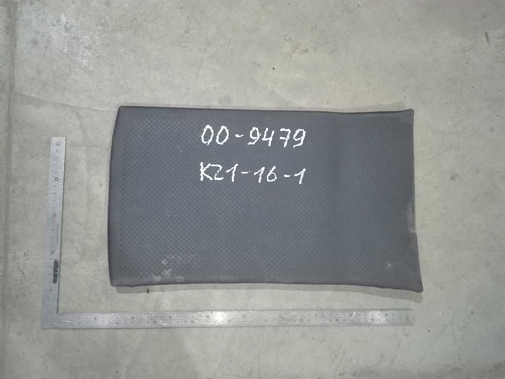 Коврик панели приборов б/у