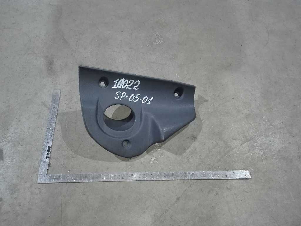 Накладка панели приборов левая б/у