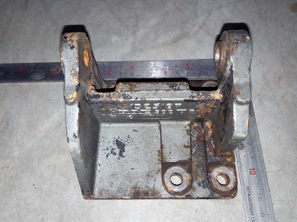 Кронштейн генератора XF280 б/у